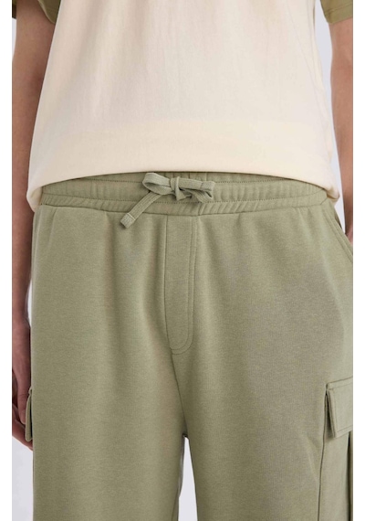 DeFacto Regular Fit Beli Bağcıklı Kargo Cepli Şort D9494AX25SMKH373 DeFacto Regular Fit Beli Bağcıklı Kargo Cepli Şort D9494AX25SMKH373