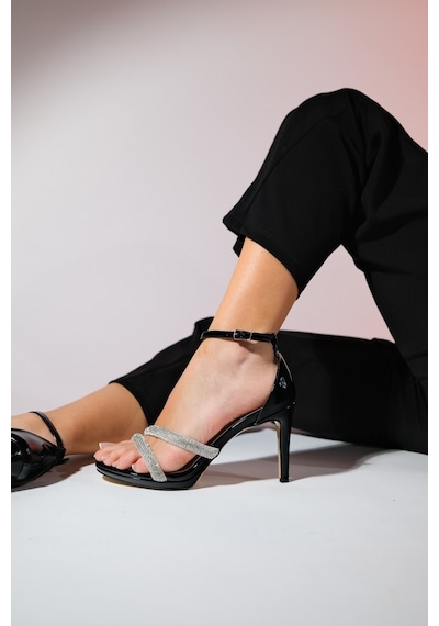 Luvishoes Laredo Siyah Rugan Taşlı Kadın Platform Topuklu Abiye Ayakkabı Luvishoes Laredo Siyah Rugan Taşlı Kadın Platform Topuklu Abiye Ayakkabı