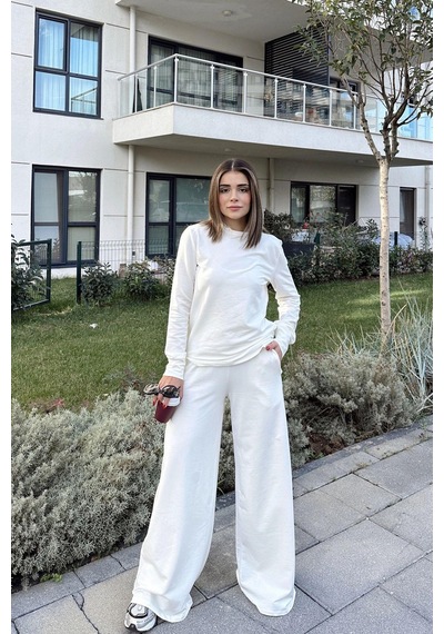 Kadın Beyaz Yuvarlak Yaka Sweatshirt & Bol Paça Beli Lastikli Pantolon - Rahat Alt & Üst Takım Beyaz