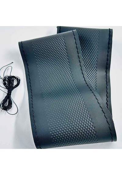 Dikmeli Baskılı Siyah Direksiyon Kılıfı Siyah İp İğneli 37cm 38cm 39cm Çaptaki Standart Tüm Direksiyonlarla Uyumlu Dk-450