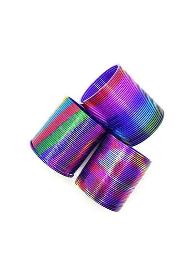 Metalik Renkli Stres Yayı Desenli Oyuncak Stres Yayı - 5 Cm Çapında - 1 Adet