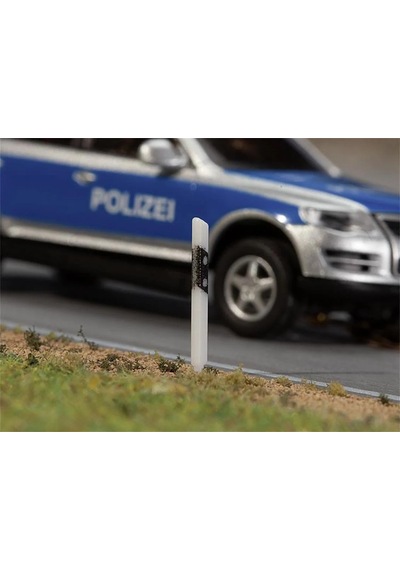 1/87 İşaretli Yol Kenarı Direği 32 Adet Maketi, Faller 180931