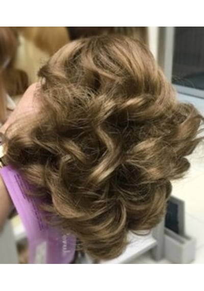 Kelebek Tokalı Dalgalı Model Hazır Topuz Saç Açık Kumral