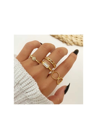 Flare Gold Altın Renkli Kristal Taşlı Şık Modern Bohem 4 Parça 4'lü Yüzük Seti