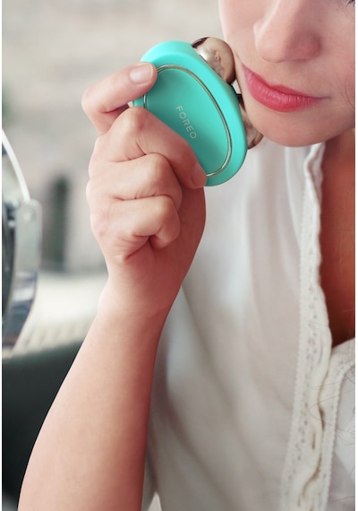 Foreo BEAR™ Akıllı Microcurrent Yüz Sıkılaştırma Cihazı Mint
