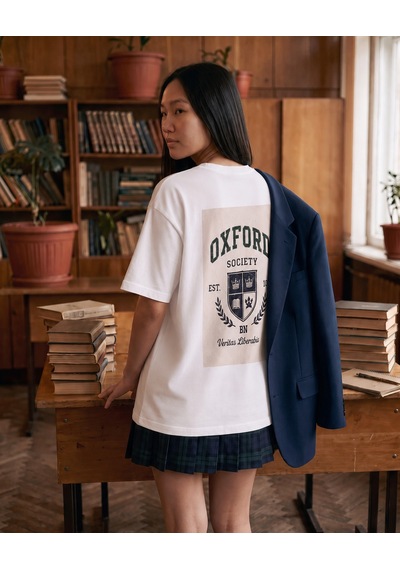 Black Nova Oversize Baskılı Unisex Tişört Oxford Club Beyaz