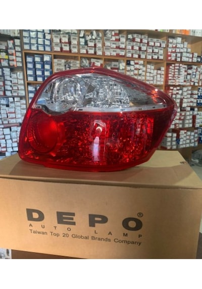 Toyota Uyumlu Auris Yıl 10-12 Arası Depo Sağ Stop Lambası 81551-02550