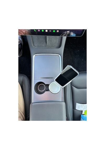 Tesla Model Y Uyumlu İphone 16 Pro Araç İçi Telefon Tutucu - Kılıf İle Uyumlu Özel Tasarım