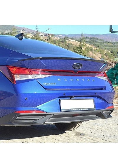 Hyundai Elantra 2021-2022 Uyumlu Ithal Piano Black Bagaj Üstü Spoiler