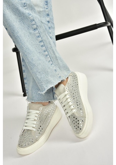 Fox Shoes Y444708402 Siyah Süet Taş Detaylı Kadın Spor Ayakkabı Sneakers Gümüş