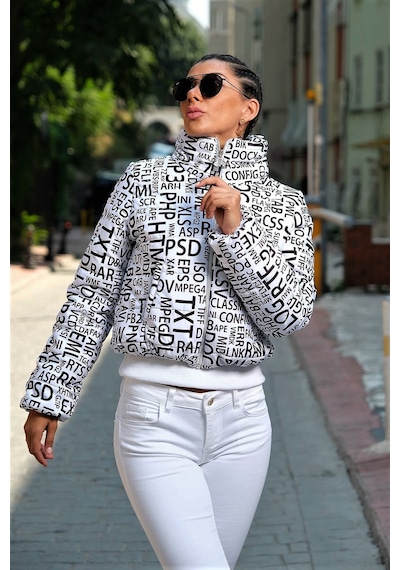 Keyifli Moda Kadın Beyaz Siyah Yazılı Dik Yaka Kısa Şişme Mont