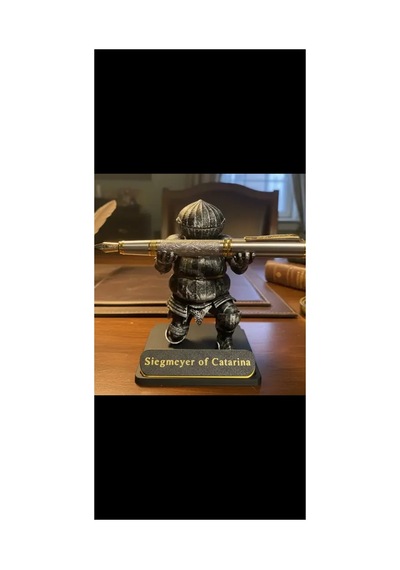 Siegmeyer Of Catarina Onion Kalemlik Kalem Tutucu Figür Knight Dark Soul Figür Diğer