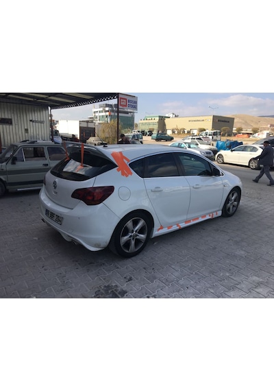 Opel Astra J Opc Marşpiyel Takımı Hb-sedan Plastik