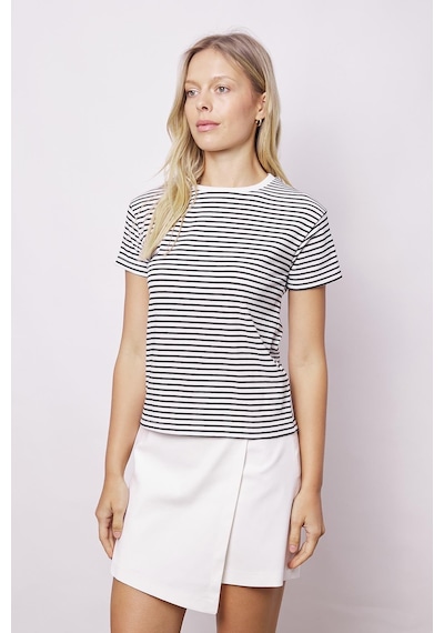 Jument Kadın Likralı Çizgili Kaşkorse Sıfır Yaka Kısa Kol T-shirt Bluz-beyaz Çizgi Beyaz Ç. Jument Kadın Likralı Çizgili Kaşkorse Sıfır Yaka Kısa Kol T-shirt Bluz-beyaz Çizgi Beyaz Ç.
