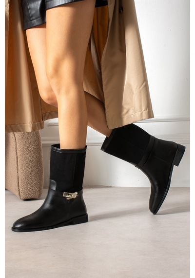 Dabab Shoes Frost Kadın Siyah Cilt Ve Deri Tozu Garnili Metal Toka Detaylı Sıcak Astarlı Kaymaz Taban 3 Cm Topuklu Orta Konç Çizme Dabab Shoes Frost Kadın Siyah Cilt Ve Deri Tozu Garnili Metal Toka Detaylı Sıcak Astarlı Kaymaz Taban 3 Cm Topuklu Orta Konç Çizme