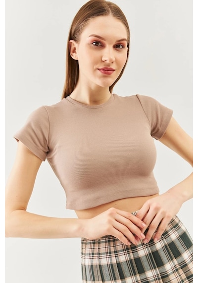 Butikgiz Kadın Kısa Kol Bisiklet Yaka Vücuda Oturan %100 Pamuklu Kaşkorse Esnek Crop Bluz Açık Kahve