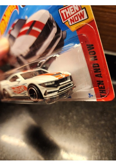 Hot Wheels 1/64 Ford Mustang Dark Horse