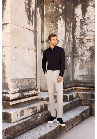 Morven Siyah Slim Fit Dar Kesim Düz Sert Yaka Uzun Kollu Gömlek 99mc004002001 Siyah