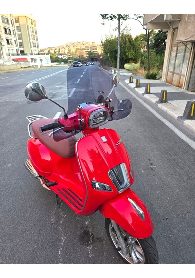 Motocam Küba Az 50 Ön Cam 2023-2026 Model 37cm Füme Renkli Elcikli Aparatsız