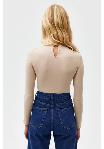 Açelyaokcu Yarım Balıkçı Dik Yaka Altı Çıt Çıtlı Bodysuit Bluz Bej