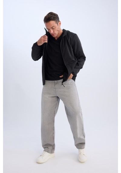 DeFacto Su İtici Slim Fit Dar Kesim Kapüşonlu Fermuarlı Mevsimlik Baharlık Mont C5821AX25SPBK27 DeFacto Su İtici Slim Fit Dar Kesim Kapüşonlu Fermuarlı Mevsimlik Baharlık Mont C5821AX25SPBK27