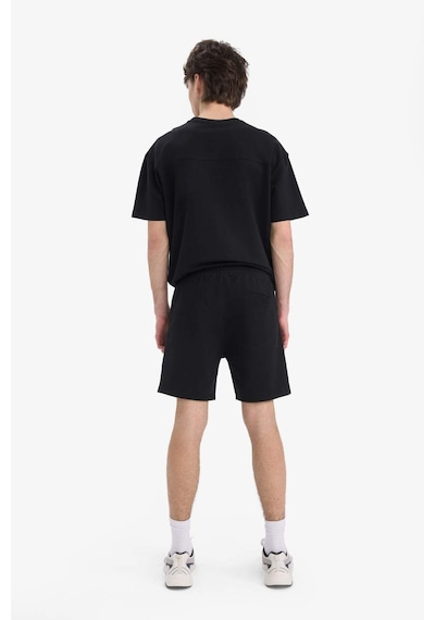 DeFacto Slim Fit Dar Kesim Dar Paça Basic Düz Şort B8674AX24SMBK81
