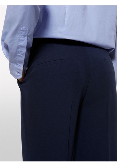 Sisley Viskoz Karışımlı Normal Bel Bol Paça Pantolon Kadın Lacivert Pantolon - 325a4kvxlf02ı Sisley Viskoz Karışımlı Normal Bel Bol Paça Pantolon Kadın Lacivert Pantolon - 325a4kvxlf02ı