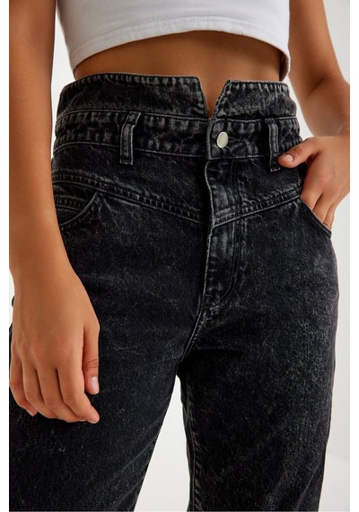 Mom Kalıp Yüksek Bel Denim Pantolon 001