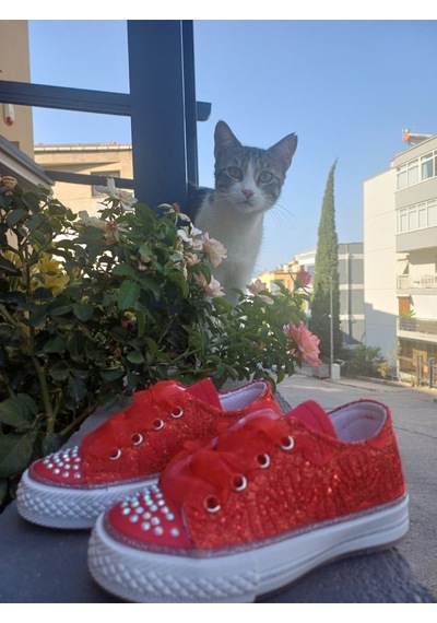 Scarpe Magiche Kırmızı Bağcıklı Kız Ayakkabısı 31-35 Numara Arası Işıksızdır Kırmızı