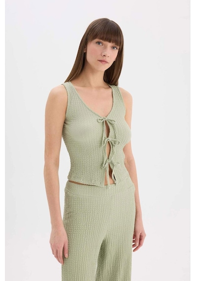 Defacto Slim Fit Dar Kesim V Yaka Önden Bağlamalı Bürümcük Kolsuz Bluz D3568AX24AU Yeşil