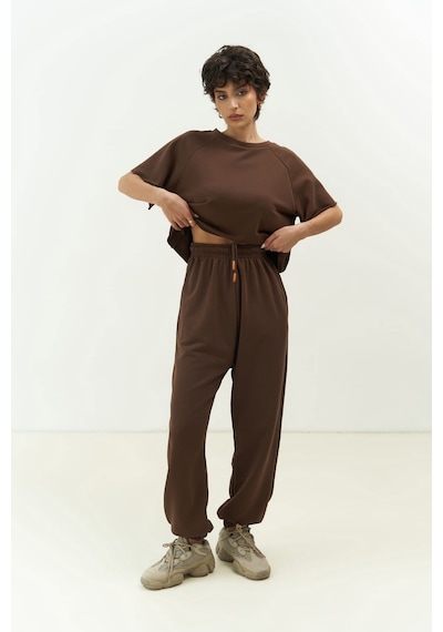 Mai Collection Mai Studios Co. Vero Kahve Crop Eşofman Takım Kahverengi Mai Collection Mai Studios Co. Vero Kahve Crop Eşofman Takım Kahverengi