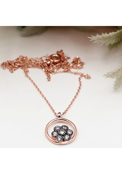 Yuvarlak Halka İçinde Elmas Montürlü Papatya Set Rose Gold - Gümüş