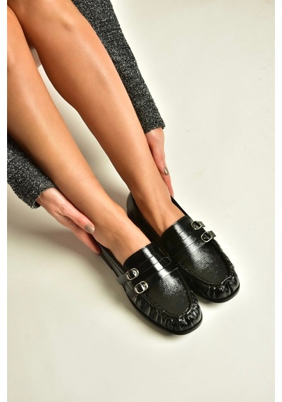 Fox Shoes Z820024208 Siyah Rugan Büzgü Detaylı Çift Tokalı Loafer Ayakkabı