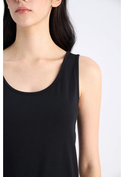 DeFacto Slim Fit Dar Kesim Basic Düz Bisiklet Yaka Siyah Atlet I1059AZ25SMBK81