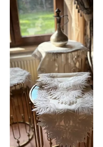 Salon Takımı 5 Parça Dantelli Keten Masa Örtüsü Runner Seti Çeyizlik Samina Model No 85693 Krem Çok Renkli