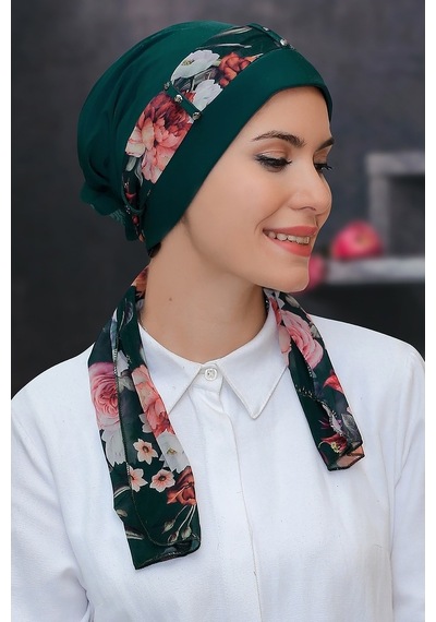 Hürrem Bone Zümrüt Pratik Hazır Geçmeli Tesettür Bone Sandy Kumaş Desenli Şif Zümrüt
