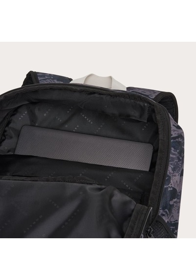 Oakley Enduro 25lt Fos900736-9zpu Sırt Çantası Siyah