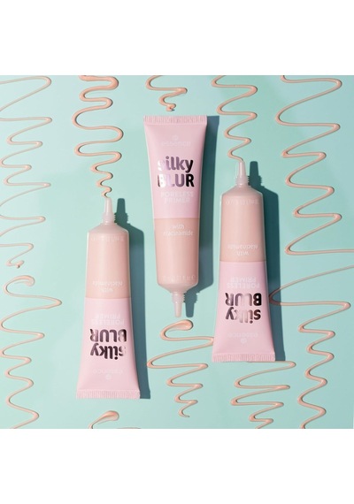 Essence Cosmetics Silky Blur Poreless Primer