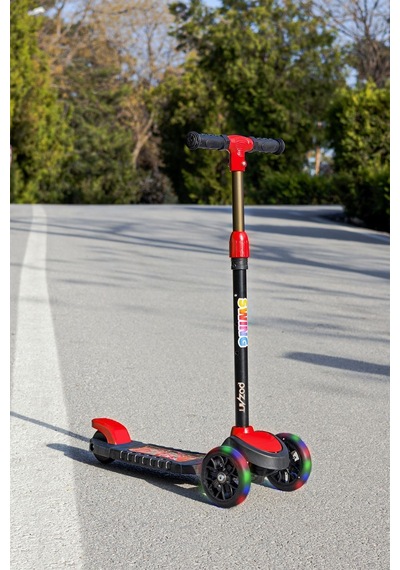 Scooter Yeni Swing 3tekerli Led Işıklı 40kğ Kapasiteli 3 Yaş Uygun Kırmızı