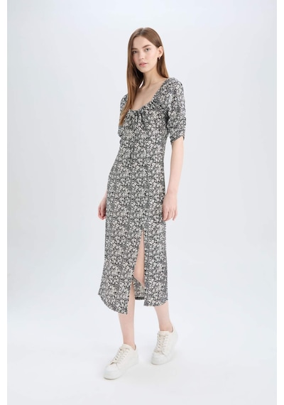 DeFacto Bodycon Vücudu Saran Kare Yaka Çiçek Desenli Bürümcük Yarım Kol Midi Elbise Z5262AZ25SPBK81