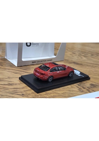 1/64 Bmw F30 Kırmızı - Collector Edition 50 Years Bmw 3 Series