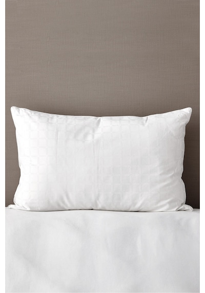 The White Company Hipoalerjenik Yumuşak Ve Hafif Nefes Alabilen Yastık Beyaz
