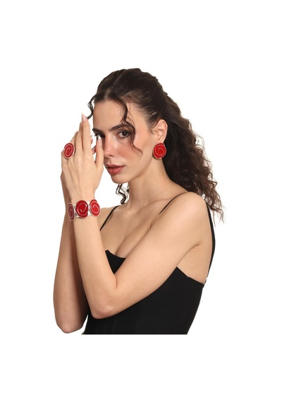 Kadın Gümüş Renk Lak Kaplama Çivili Model Kırmızı Mineli Küpe &yüzük &bileklik Set Kırmızı