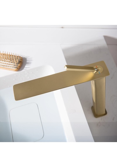Elegant Fırçalanmış Altın Çanak Lavabo Bataryası Renkli