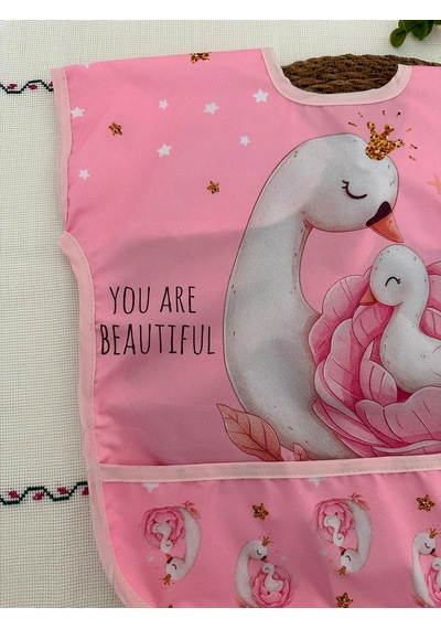 Sıvı Geçirmez Pembe Kuğu Desenli Leke Tutmaz Mama Ve Aktivite Önlüğü Açık Pembe