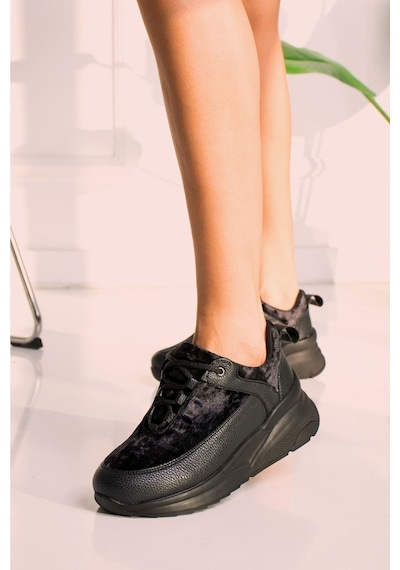 Yeni Bej - Kadife Dolgu Taban Sneaker Model 440583 Siyah