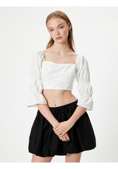Koton Crop Fırfırlı Bluz Kalp Yaka Uzun Geniş Kollu Slim Fit Kırık Beyaz 4sal60029ıw
