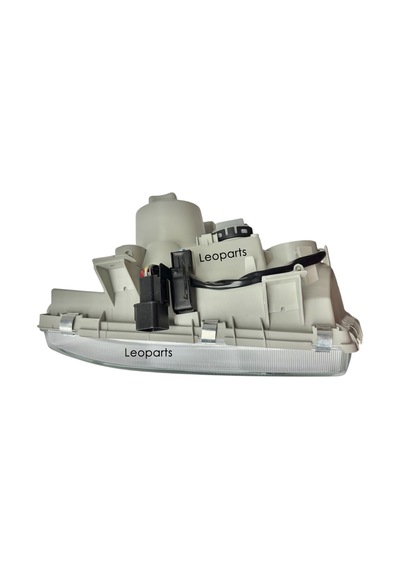 Leoparts Mitsubishi Fuso Canter Far Lambası Sağ 2006-2012 Mk548498