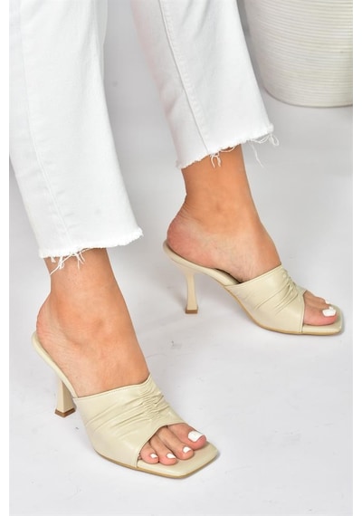 Fox Shoes Bej Kalın Topuklu Kadın Terlik P590233809