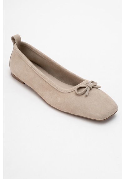 Luvishoes Luvi Shoes Sosa Bej Süet Hakiki Deri Küt Burunlu Fiyonklu Kadın Babet Ayakkabı Bej Süet Luvishoes Luvi Shoes Sosa Bej Süet Hakiki Deri Küt Burunlu Fiyonklu Kadın Babet Ayakkabı Bej Süet